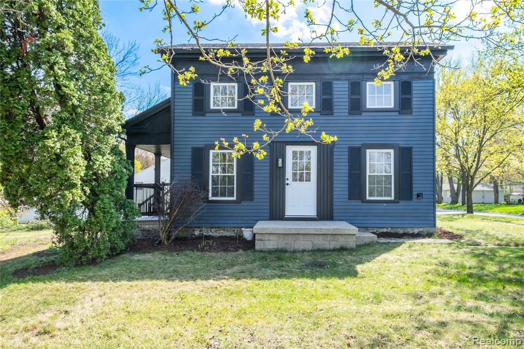 227 Emily Street Flushing, MI 48433 - Photo 3 of 32