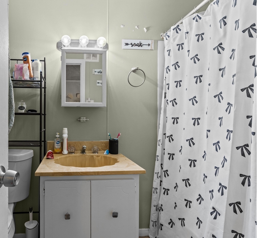 105 Park Street Fall River, MA 02721 - Photo 33 of 42