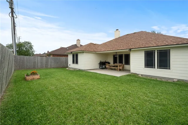 $2,400 | 6001 Sutherland Drive, Corpus Christi, TX 78414