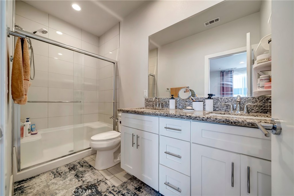 8427 Tweedy Lane Downey, CA 90240 - Photo 13 of 19