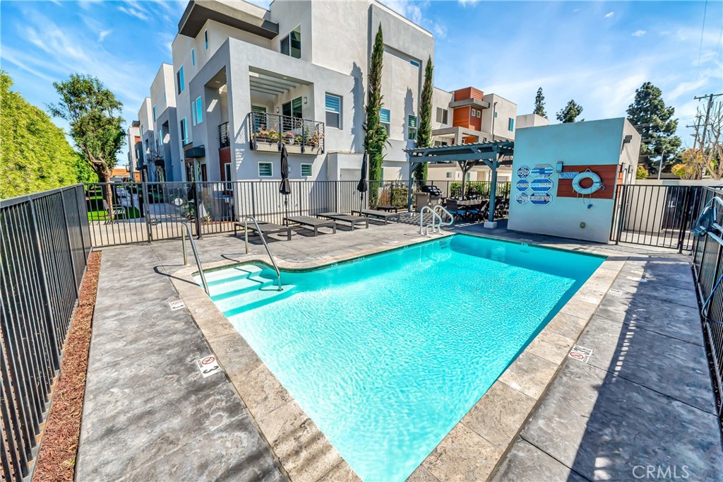 8427 Tweedy Lane Downey, CA 90240 - Photo 17 of 19