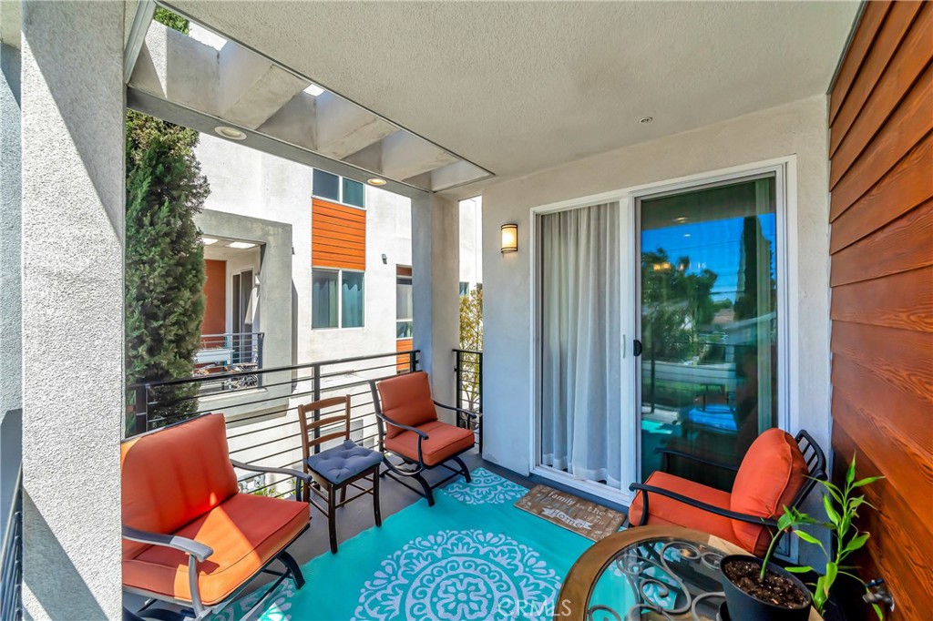 8427 Tweedy Lane Downey, CA 90240 - Photo 8 of 19