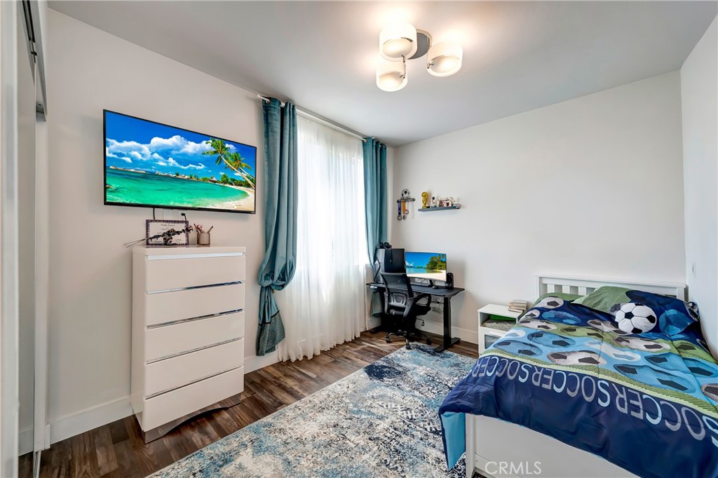 8427 Tweedy Lane Downey, CA 90240 - Photo 10 of 19