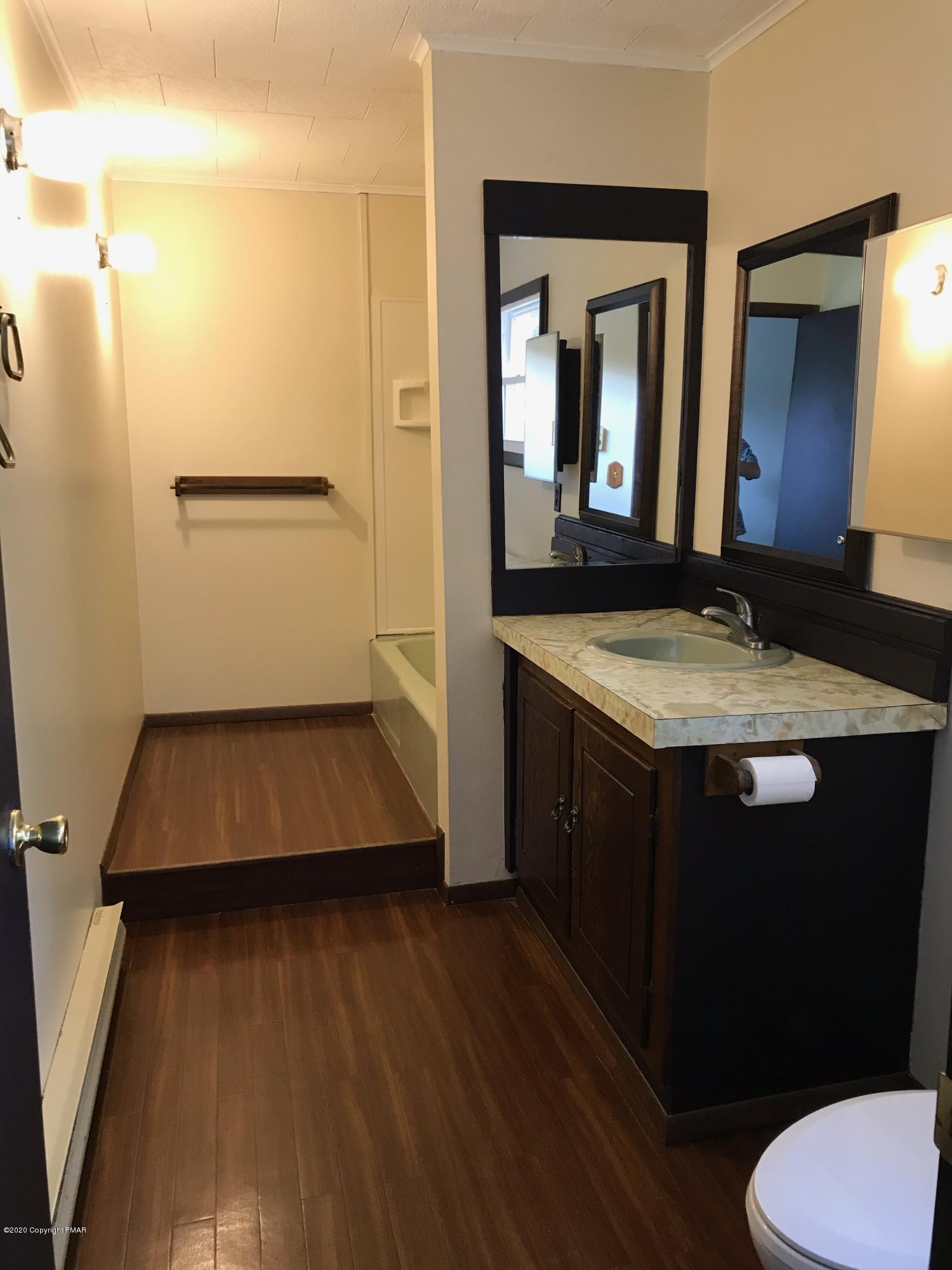 11 Danner Road Jim Thorpe, PA 18229 - Photo 12 of 16 2nd floor bath