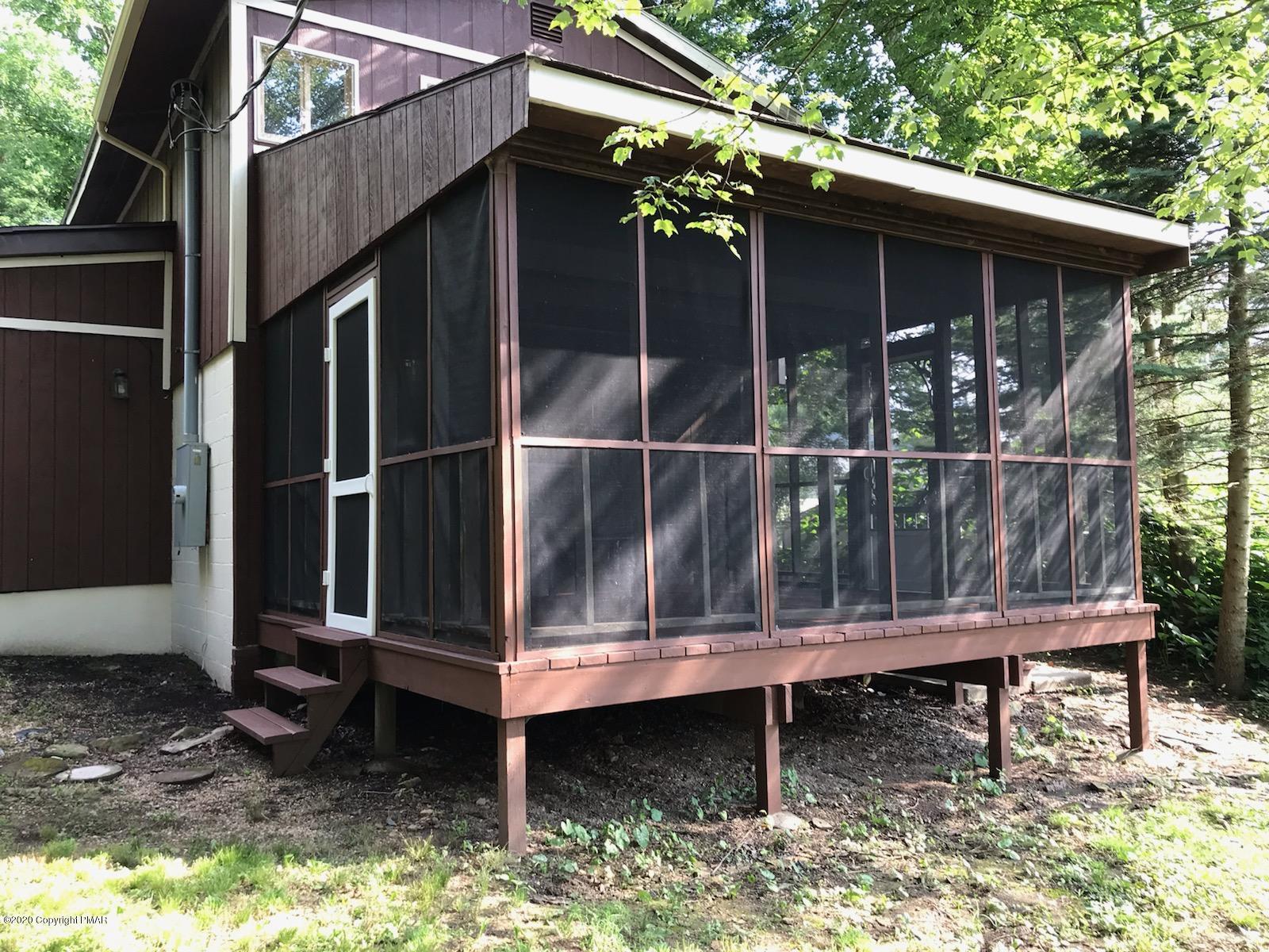 11 Danner Road Jim Thorpe, PA 18229 - Photo 13 of 16 REAR DECK