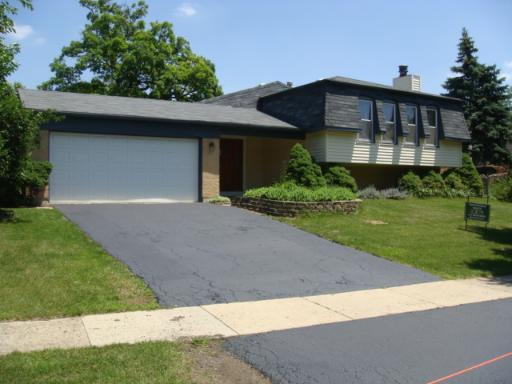 612 Whitehall Way Bolingbrook, IL 60440 - Photo 1 of 1