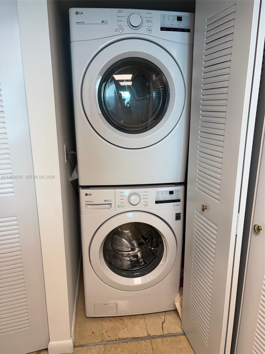 2101 Brickell Avenue, Unit 1807 Miami, FL 33129 - Photo 38 of 39