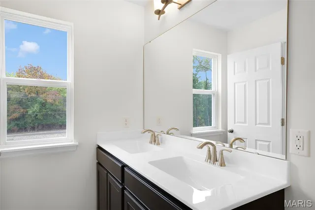 $356,683 | 2304 Fernau Court, Florissant, MO 63031