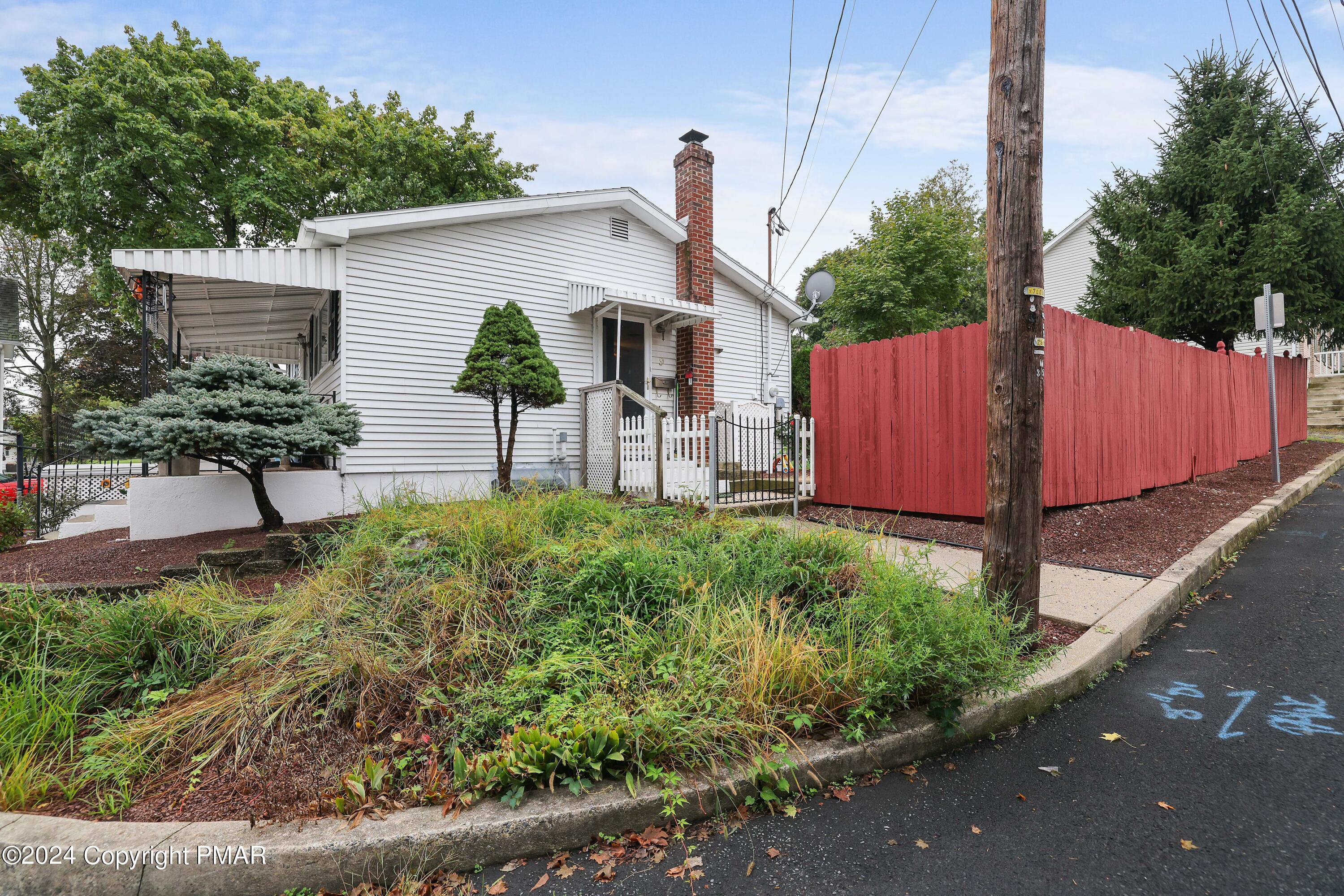 9 Jewel Street Roseto, PA 18013 - Photo 20 of 23 a view of a backyard with garden