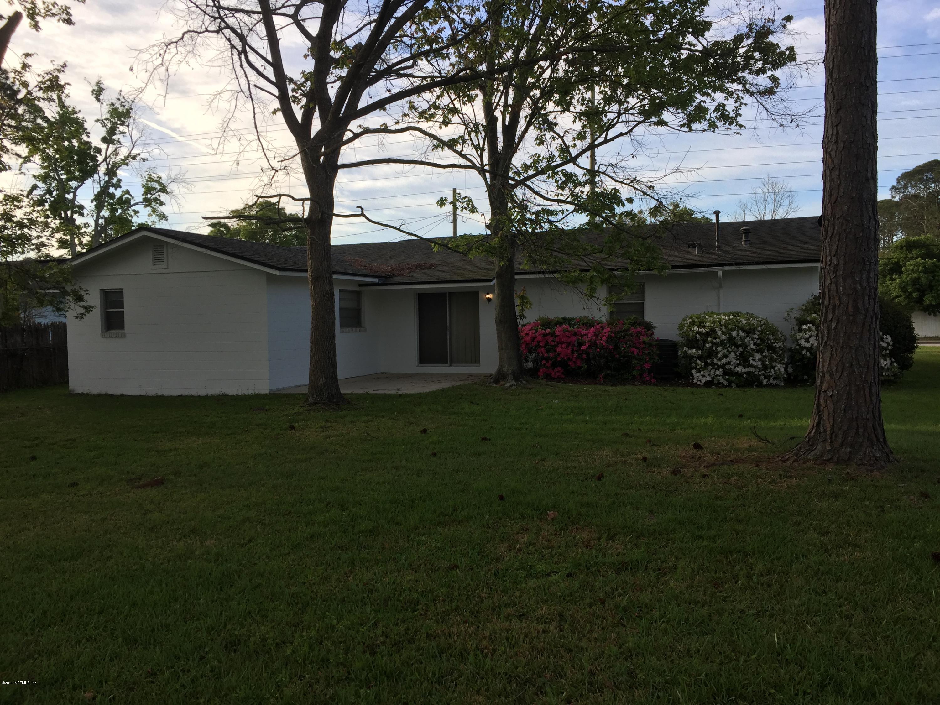5533 Kennerly Road Jacksonville, FL 32207 - Photo 3 of 3 a front view of house with garden