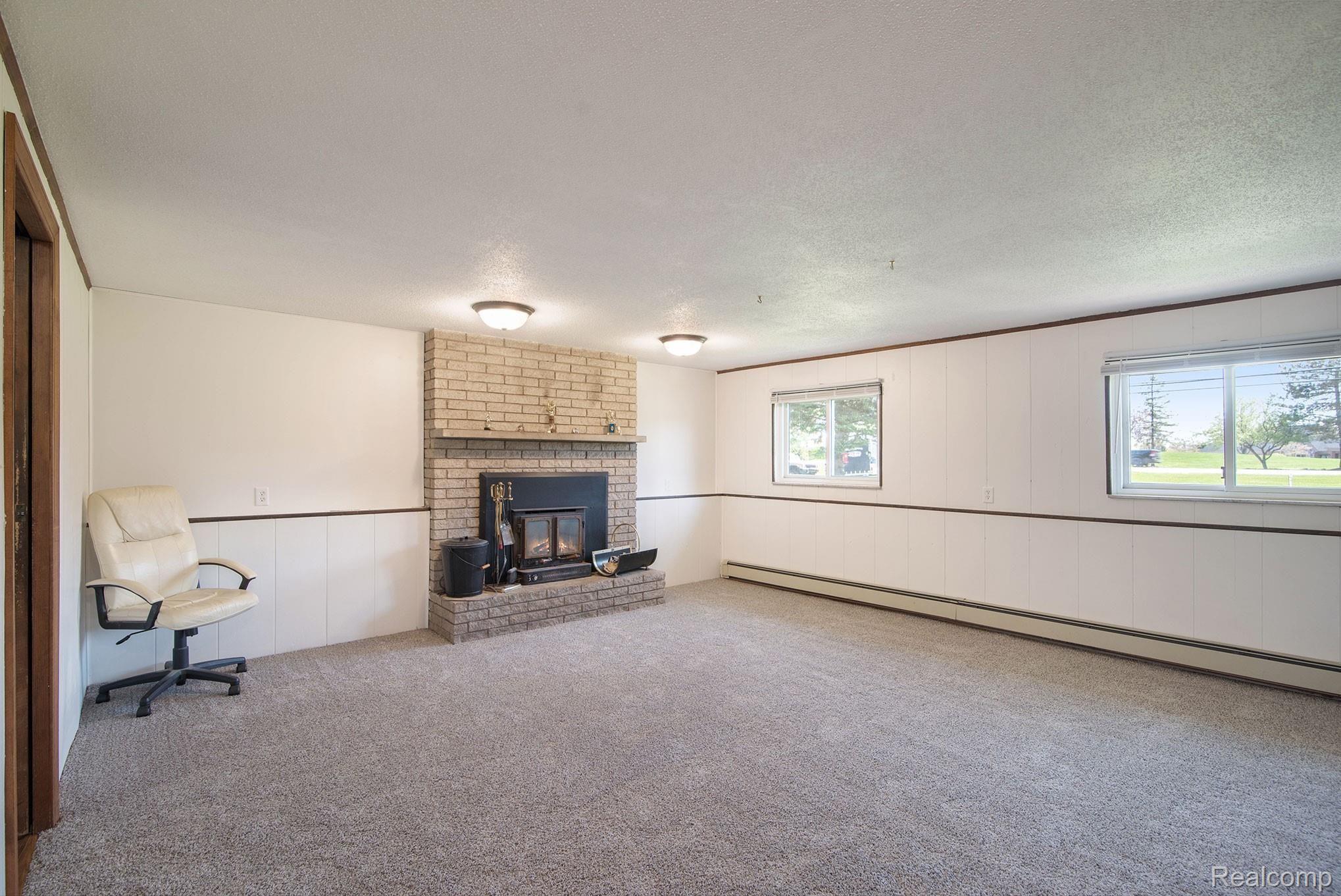 2410 Wixom Road Commerce Township, MI 48382 - Photo 13 of 25 DSC_6852.jpg