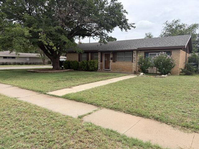 2801 60th Street Lubbock, TX 79413 - Photo 4 of 27 IMG_0674