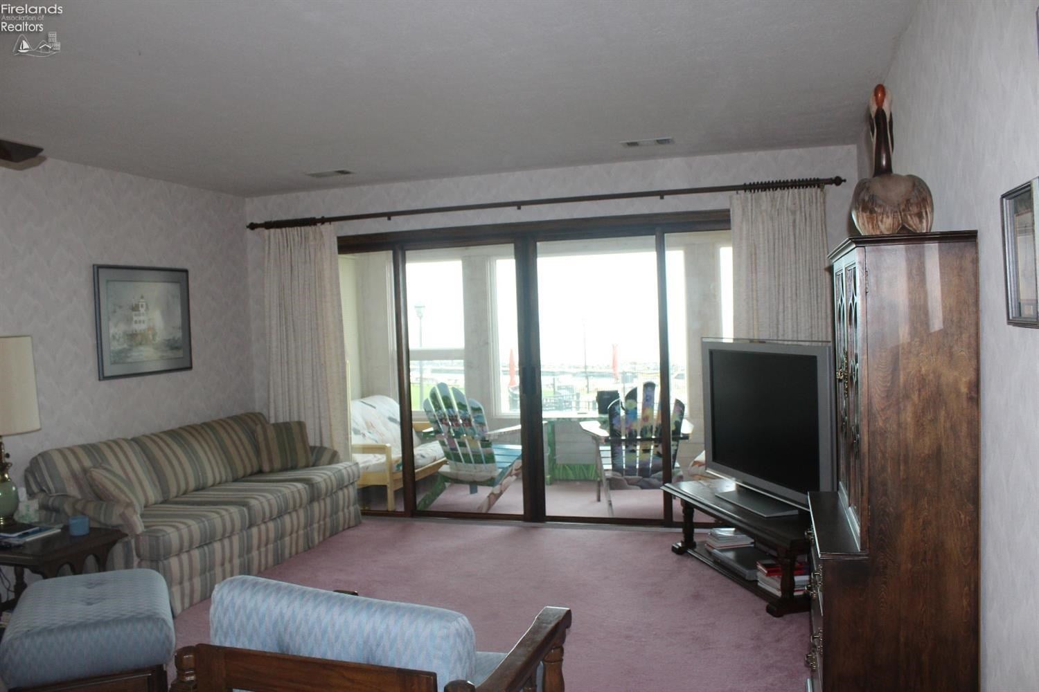 1507 Cleveland Road West, Unit 401 Huron, OH 44839 - Photo 2 of 10 Gallery Image 2