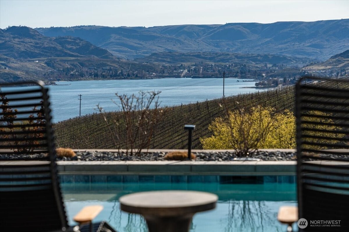 140 Clos Chevalle Road Chelan, WA 98816 - Photo 8 of 40