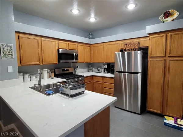 $2,100 | 5155 West Tropicana Avenue, Unit 2002, Las Vegas, NV 89103
