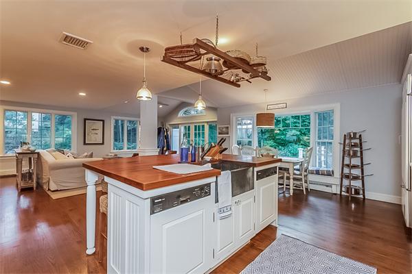 4 Bradlee Road Marblehead, MA 01945 - Photo 7 of 25 Gallery Image 7