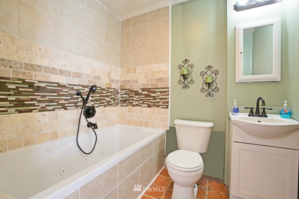 210 Northwest 2nd Street Renton, WA 98057 - Photo 7 of 7