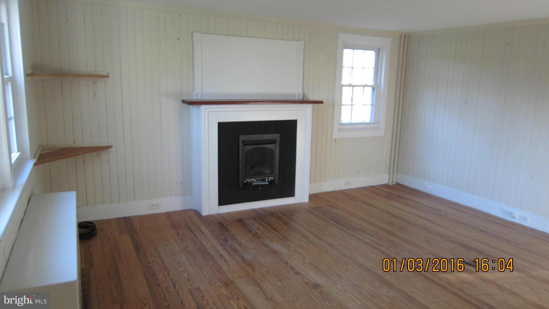 372 Stringtown Road Berryville, VA 22611 - Photo 9 of 20 Living Room
