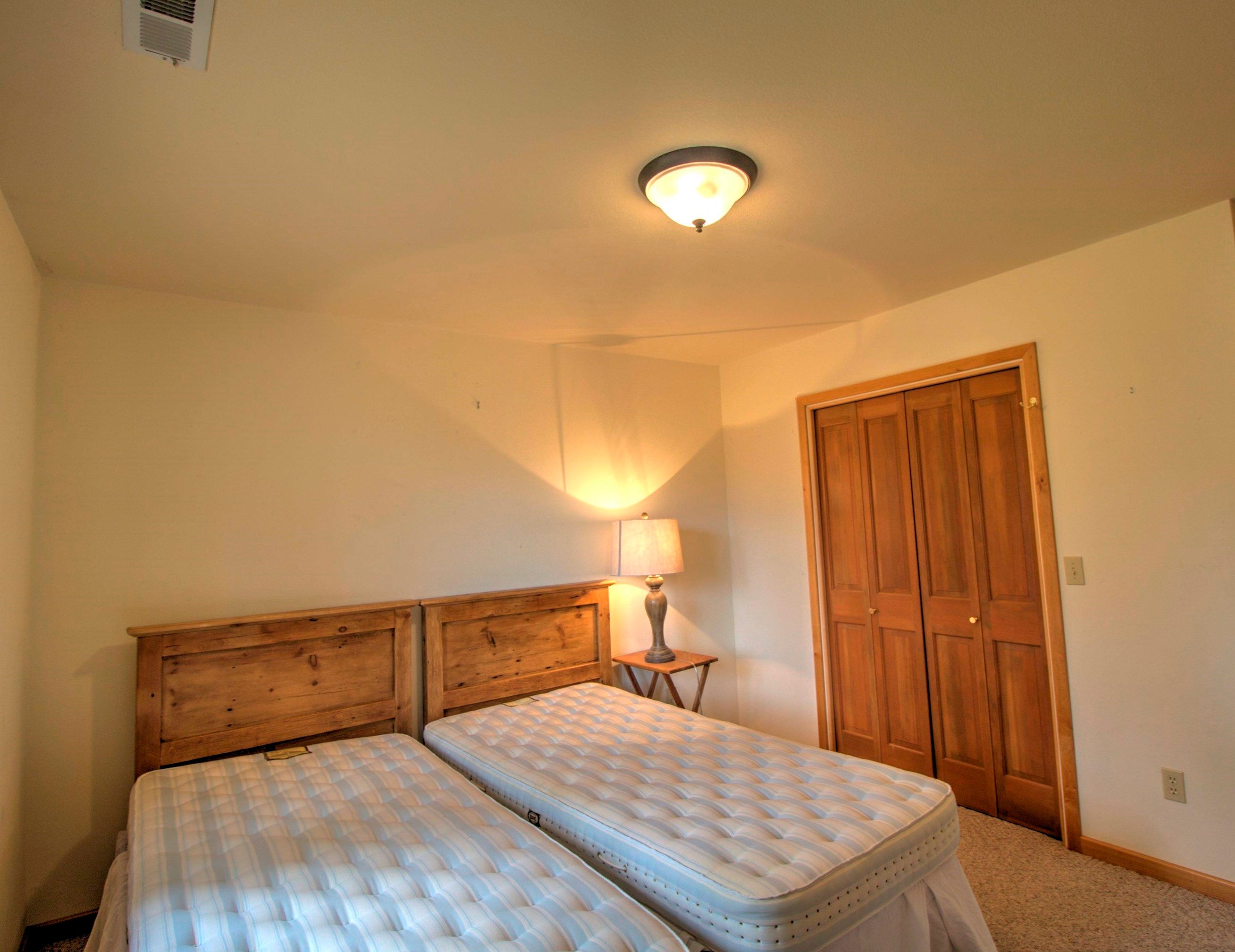 2239 Grant Road Mount Shasta, CA 96067 - Photo 12 of 29 Gallery Image 12