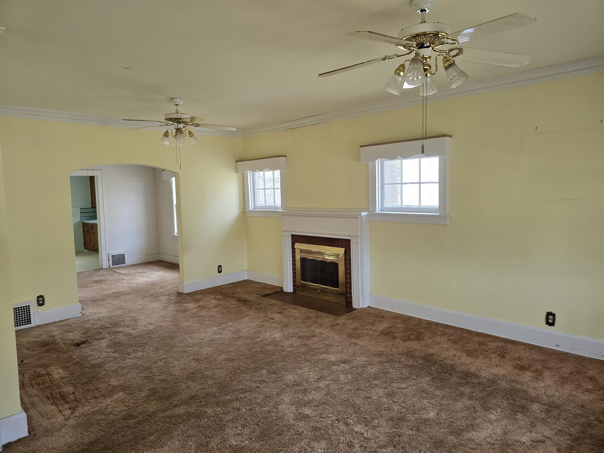 112 Rome Avenue Rockford, IL 61104 - Photo 9 of 18 Gallery Image 9