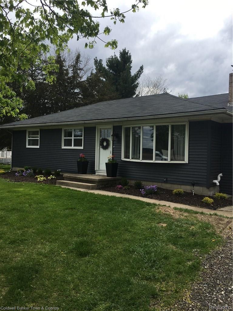 5471 Oak Grove Road Howell, MI 48855 - Photo 2 of 47 IMG_8586.JPG