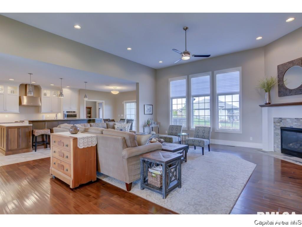 4401 Fiddlers Bend Springfield, IL 62711 - Photo 6 of 35