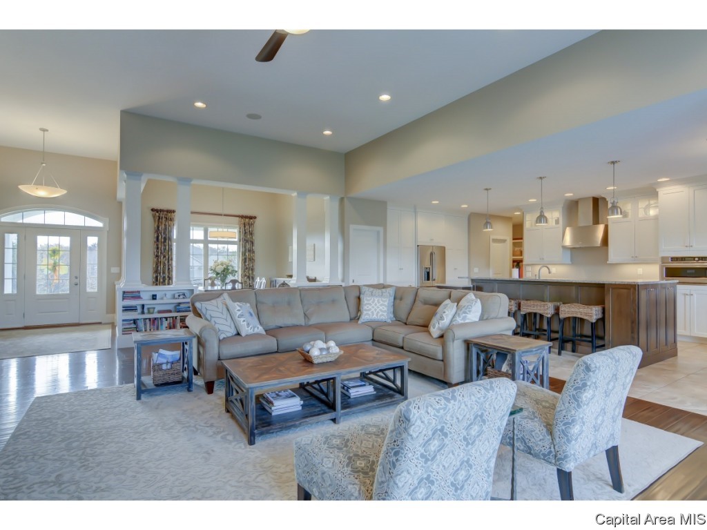 4401 Fiddlers Bend Springfield, IL 62711 - Photo 8 of 35
