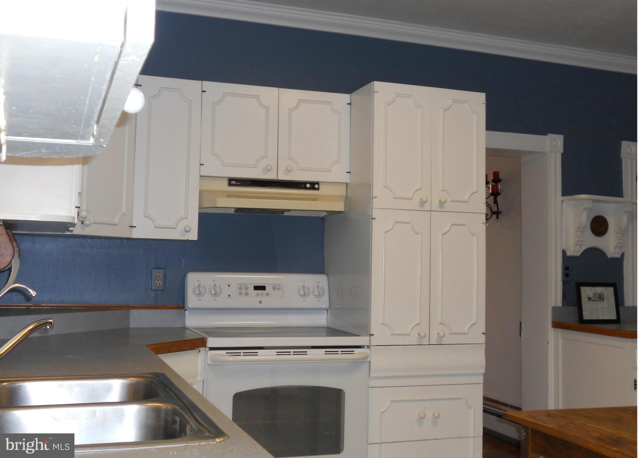 174 Warm Springs Road Winchester, VA 22603 - Photo 4 of 30 Kitchen