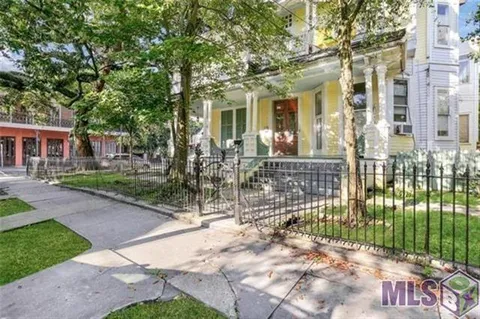 $1,150 | 1104 Third Street, Unit 1E, New Orleans, LA 70130