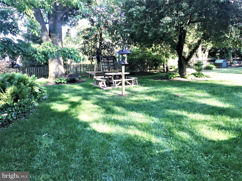 318 East Oregon Road Lititz, PA 17543 - Photo 12 of 38