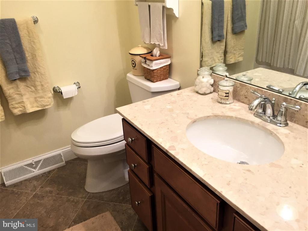 318 East Oregon Road Lititz, PA 17543 - Photo 23 of 38