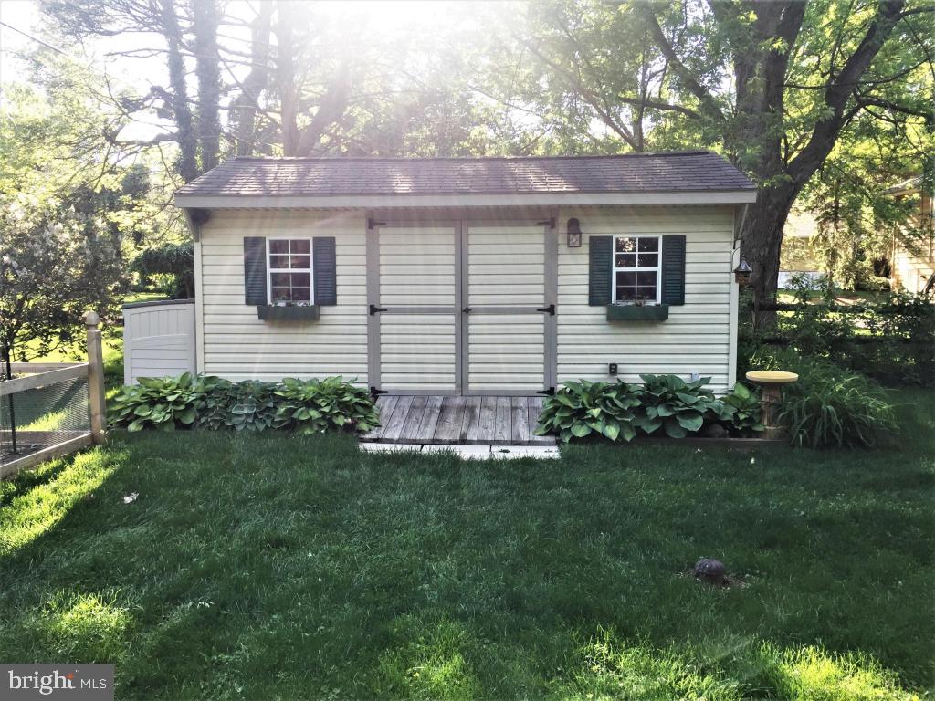 318 East Oregon Road Lititz, PA 17543 - Photo 4 of 38