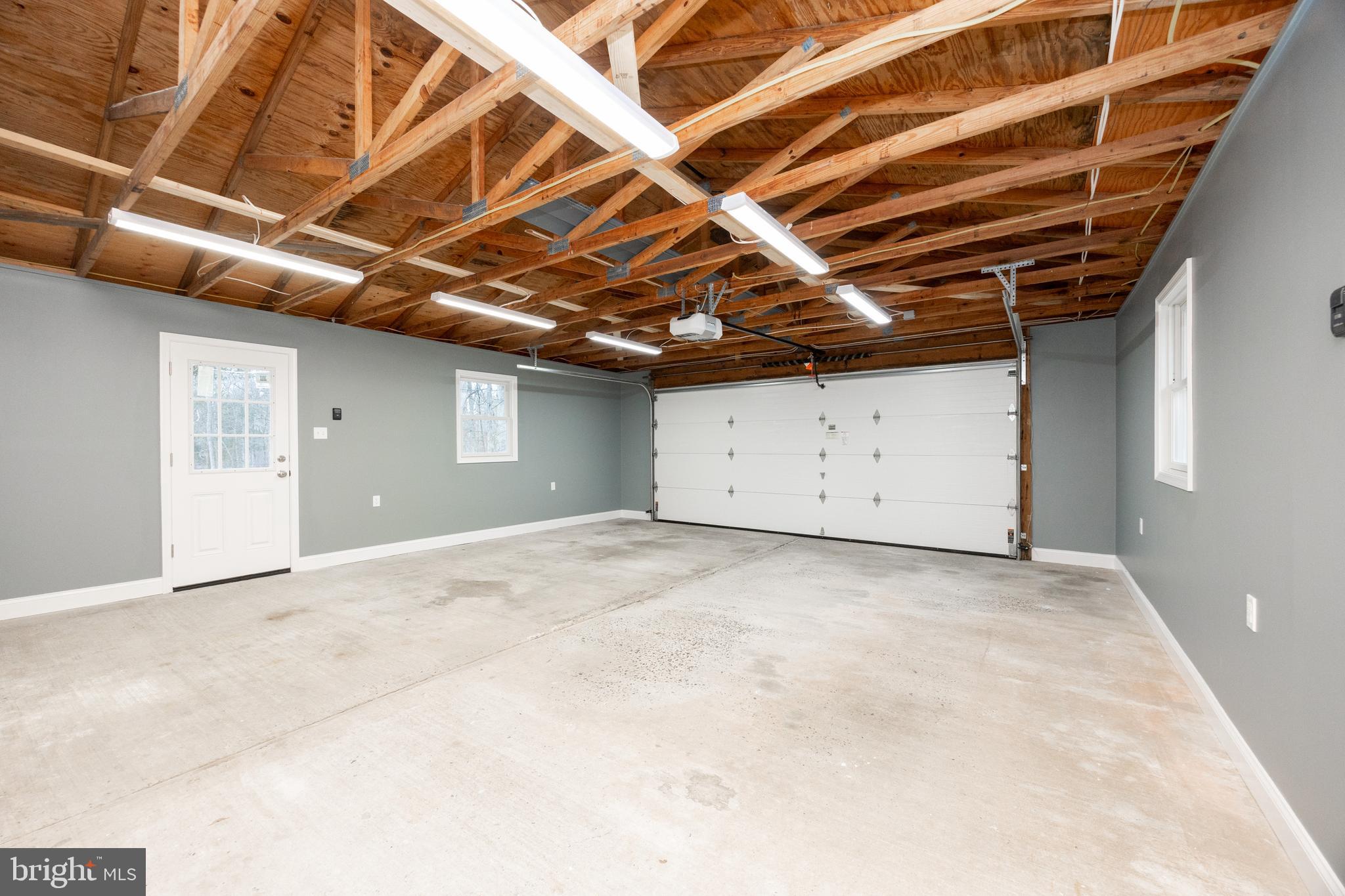 5816 Upper Ridge Road Pennsburg, PA 18073 - Photo 31 of 71 Garage