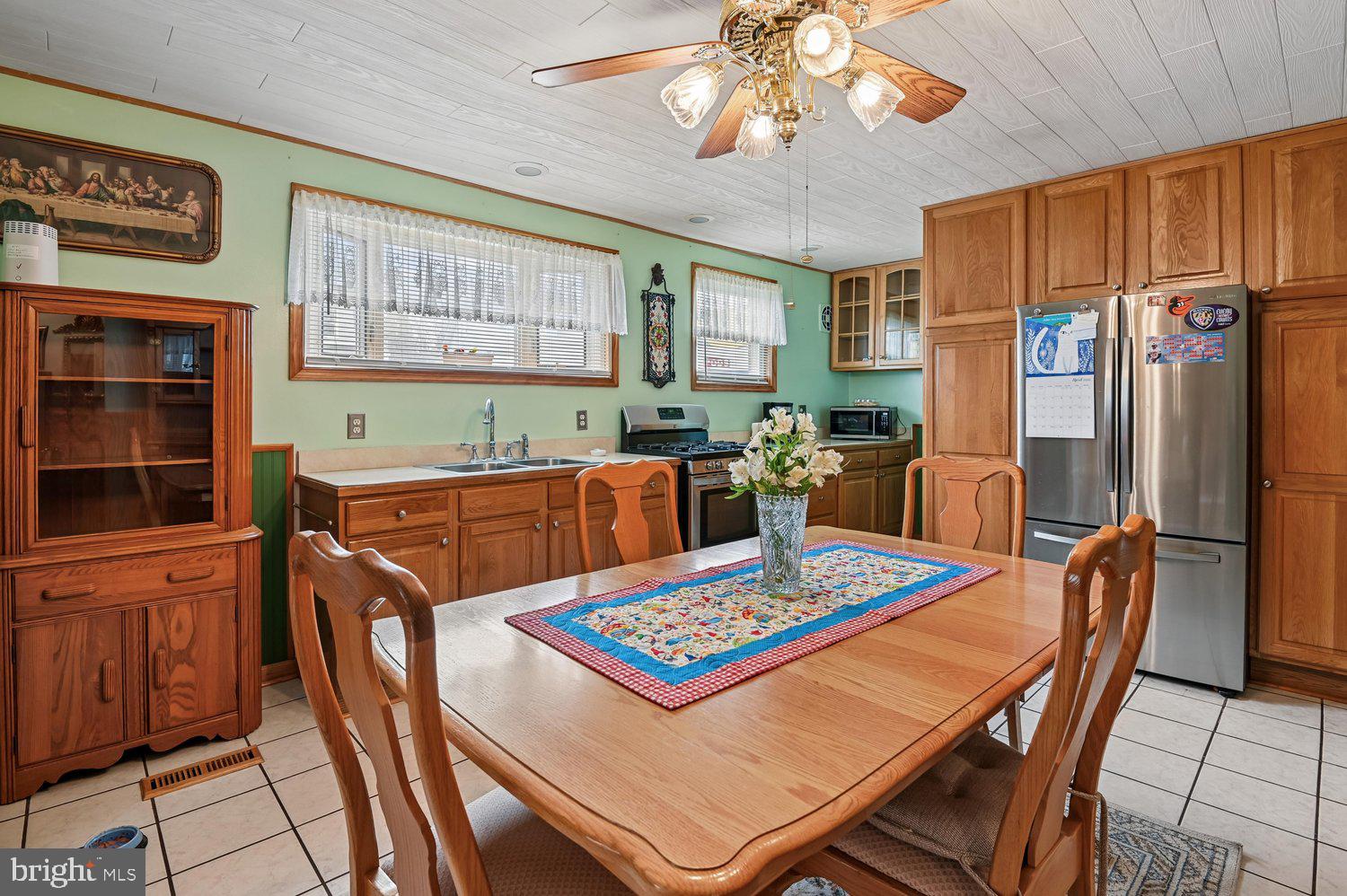 6907 German Hill Road Baltimore, MD 21222 - Photo 12 of 32 Kitchen