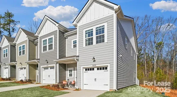 $2,716 | 9100 Bluedale Road, Unit BEECHWOOD, Charlotte, NC 28216