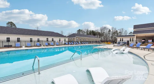 $2,399 | 9100 Bluedale Road, Unit BEECHWOOD, Charlotte, NC 28216