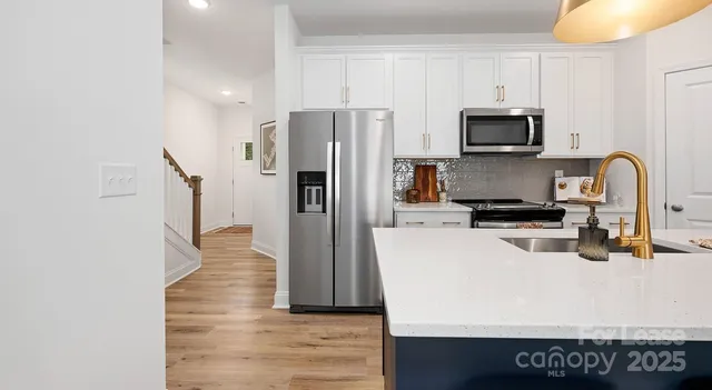 $2,399 | 9100 Bluedale Road, Unit BEECHWOOD, Charlotte, NC 28216