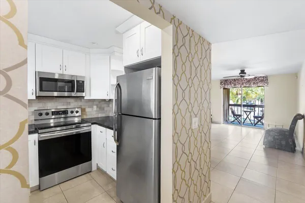 $210,000 | 2755 West Atlantic Avenue, Unit 208B, Delray Beach, FL 33445