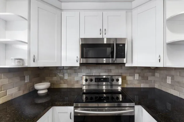 $210,000 | 2755 West Atlantic Avenue, Unit 208B, Delray Beach, FL 33445