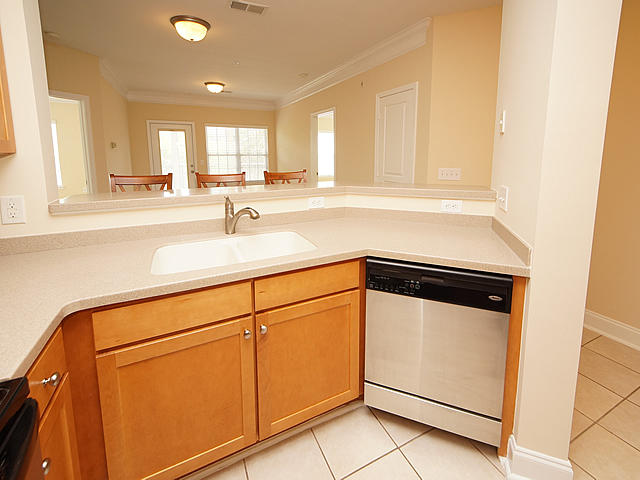 1713 Basildon Road Mount Pleasant, SC 29466 - Photo 5 of 28 Corian Countertops