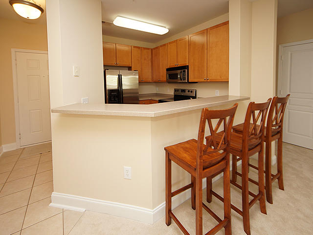 1713 Basildon Road Mount Pleasant, SC 29466 - Photo 7 of 28 Bar Stool Seating