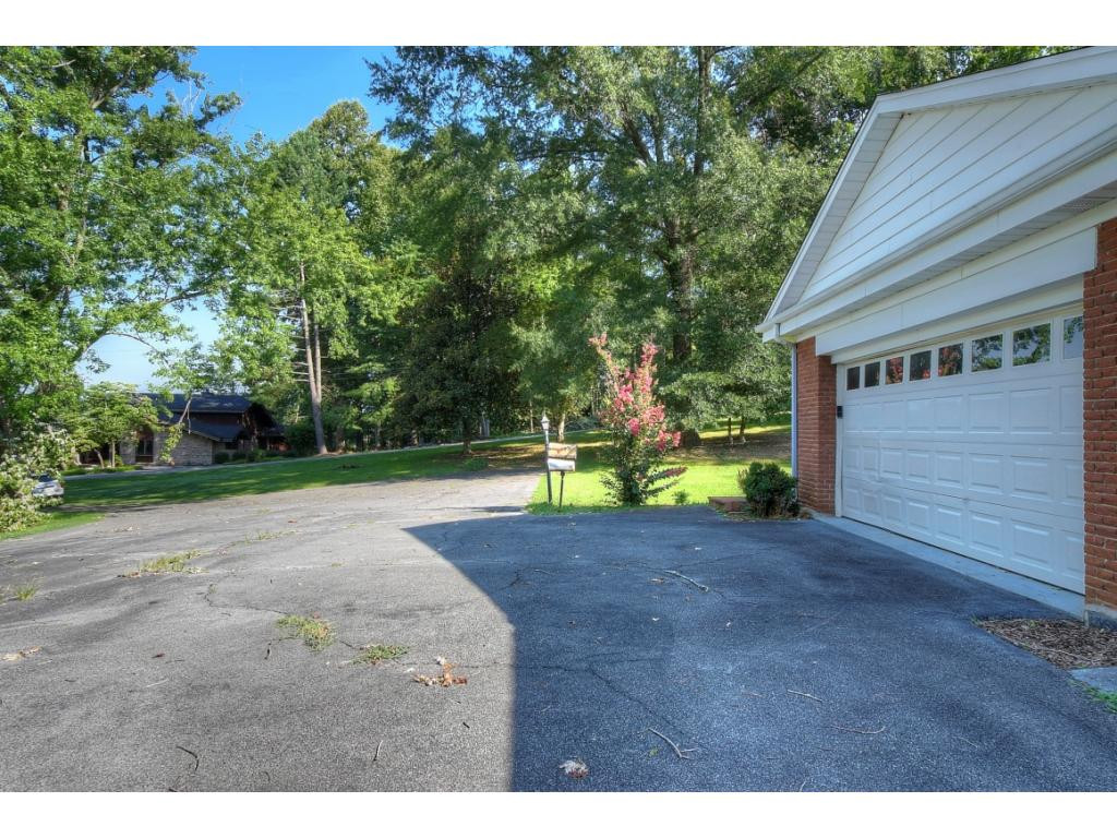 601 Orchard Road Elizabethton, TN 37643 - Photo 4 of 36 Photo 4
