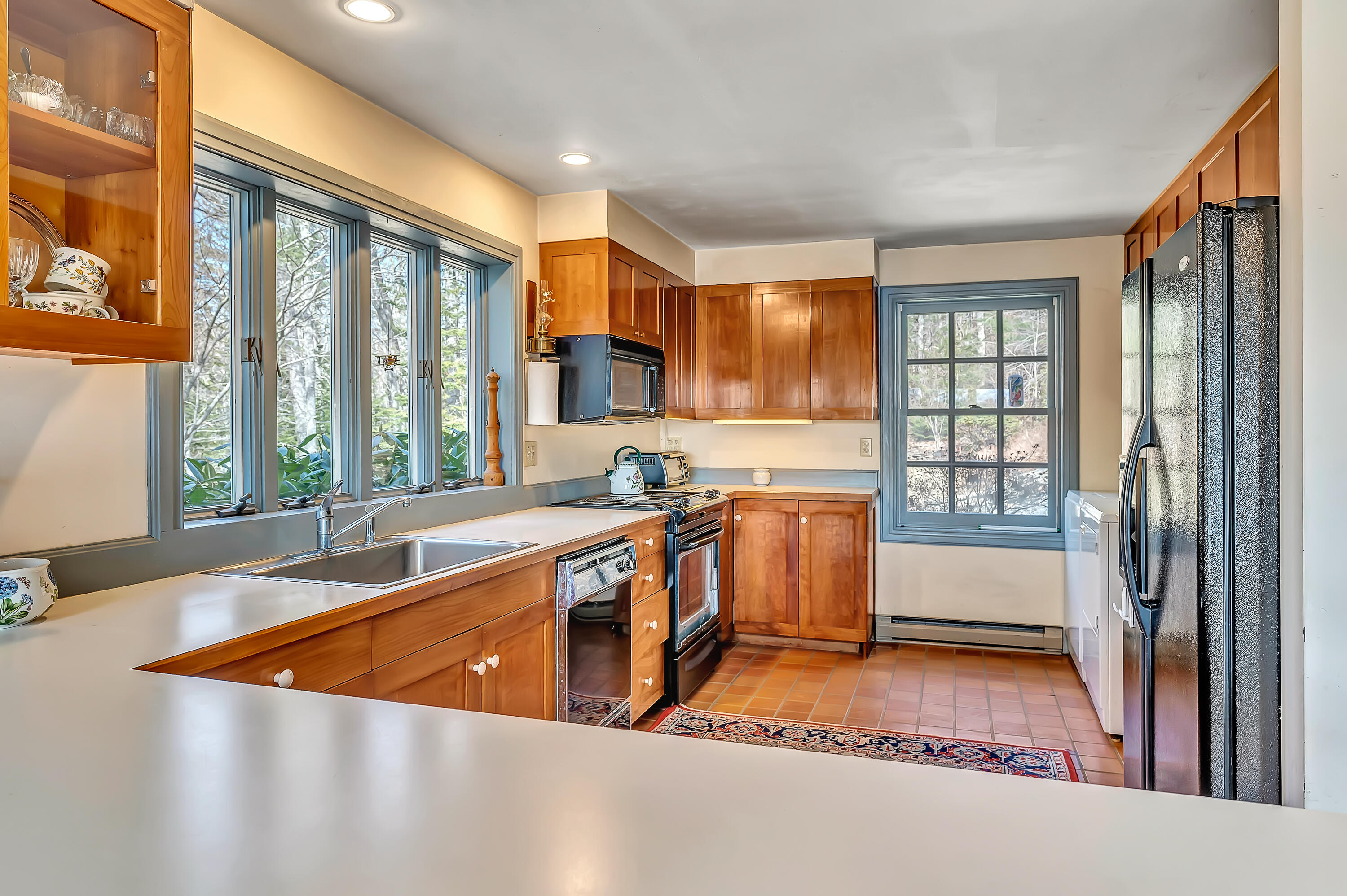 264 Parsons Point Road Edgecomb, ME 04556 - Photo 9 of 84 Custom cabinets