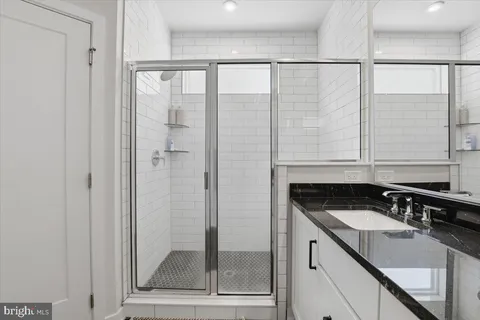 $615,000 | 4744 Tatum Mill Way, Unit 509, Chantilly, VA 20151