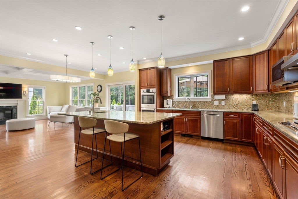 82 Brook Road Weston, MA 02493 - Photo 12 of 39