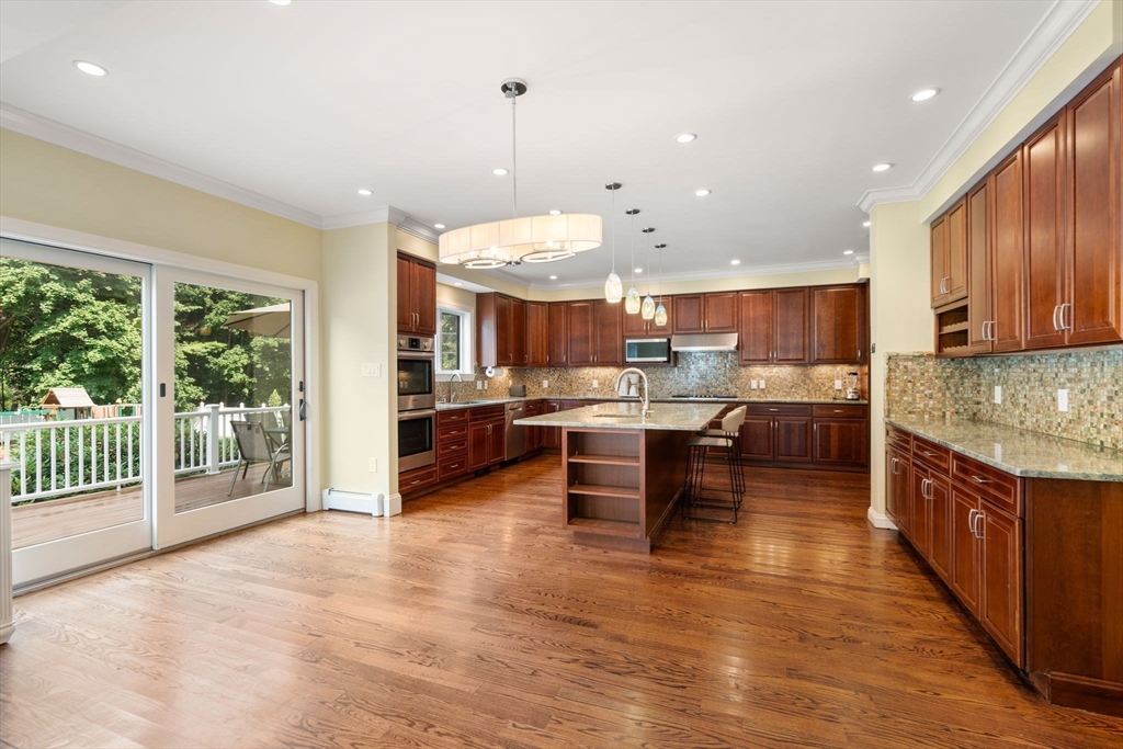 82 Brook Road Weston, MA 02493 - Photo 13 of 39