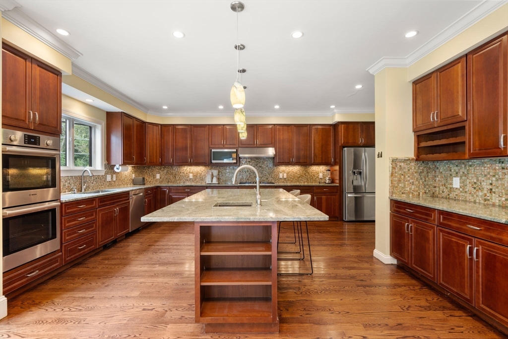 82 Brook Road Weston, MA 02493 - Photo 14 of 39