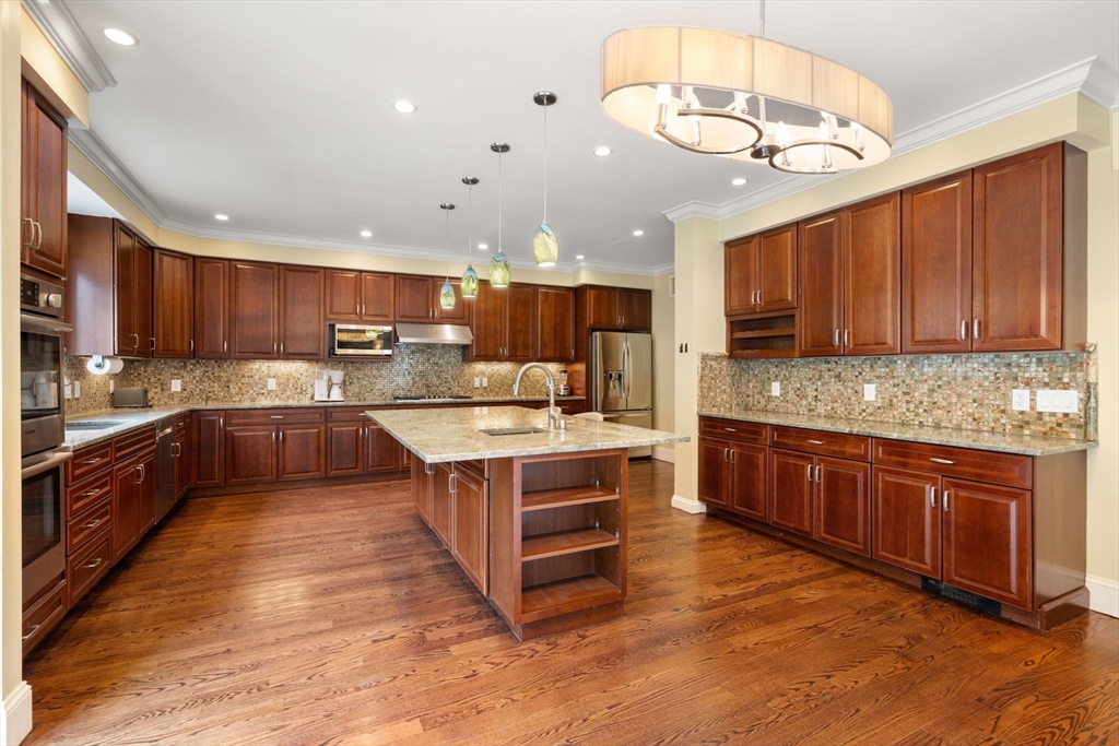 82 Brook Road Weston, MA 02493 - Photo 15 of 39