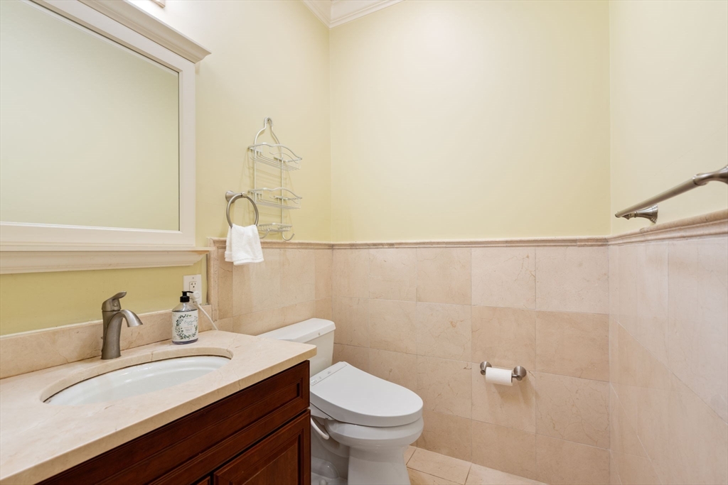 82 Brook Road Weston, MA 02493 - Photo 32 of 39