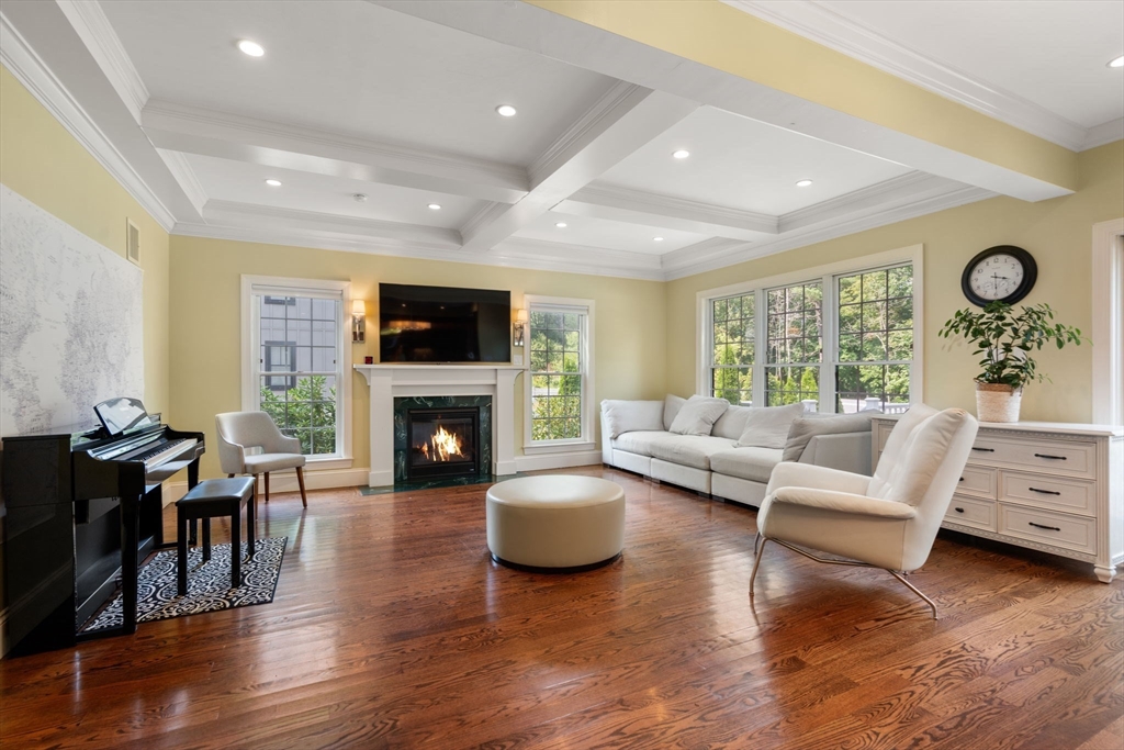 82 Brook Road Weston, MA 02493 - Photo 10 of 39